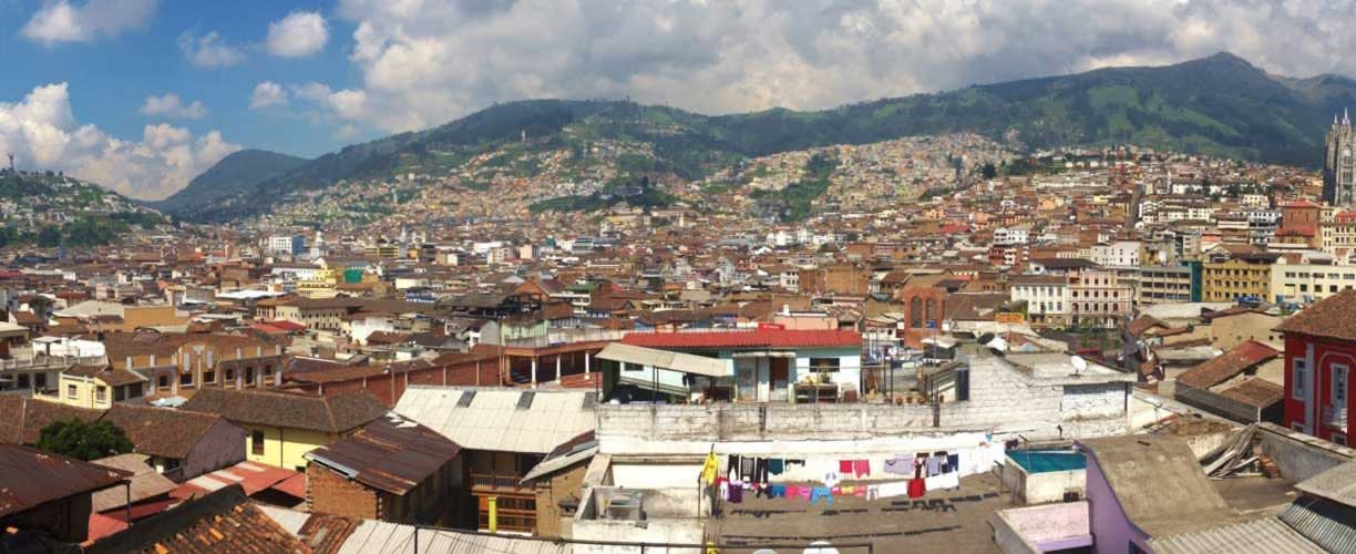 Volunteer Vacations in Ecuador with Globe Aware
