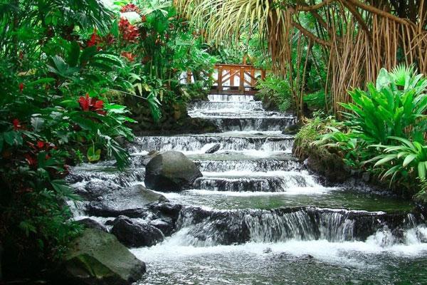 La-fortuna-hot-springs