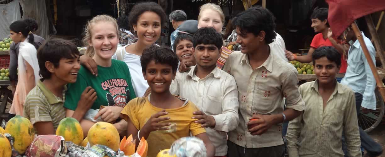 Volunteer Vacations in India with Globe Aware