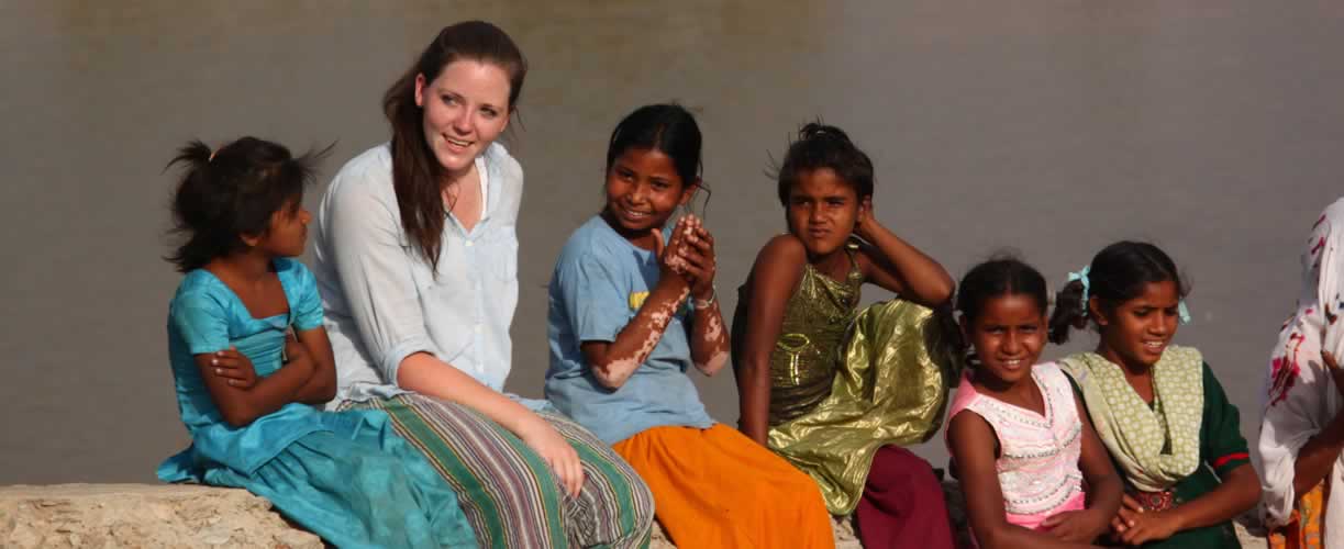Volunteer Vacations in India with Globe Aware