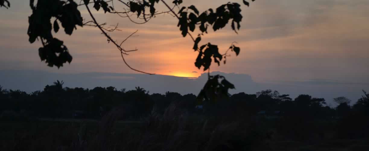 Volunteer Vacations Philippines with Globe Aware