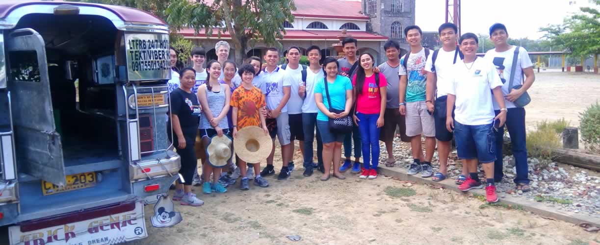 Volunteer Vacations Philippines with Globe Aware