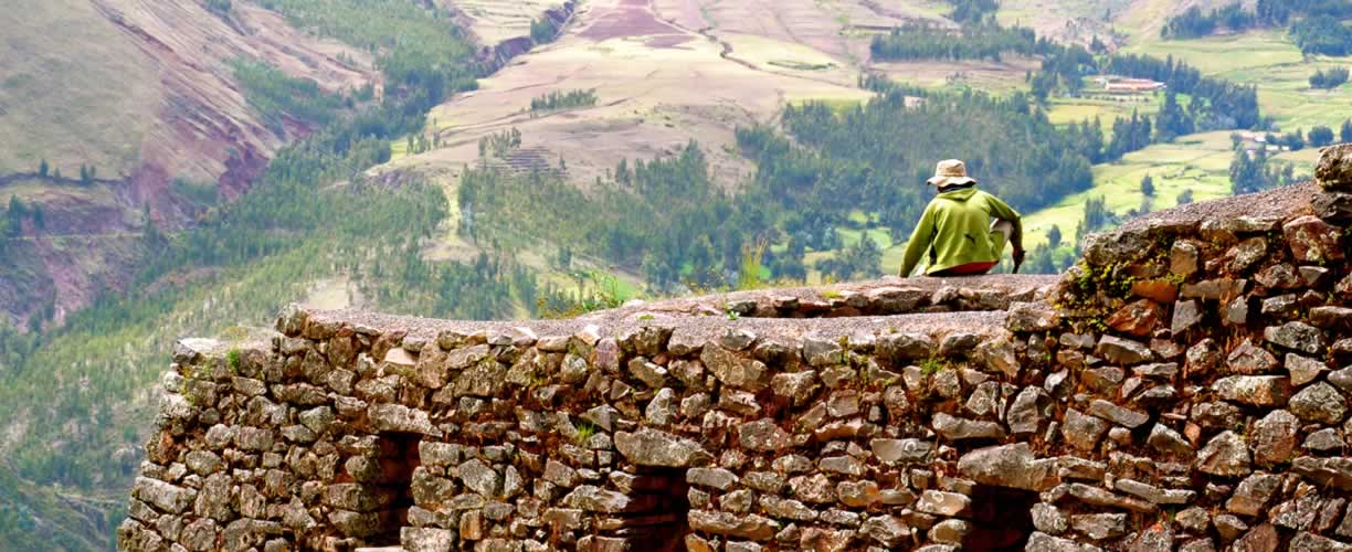 Volunteer Vacations in Peru with Globe Aware